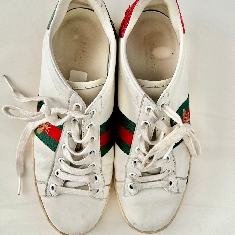 Authentic Gucci Ace leather trainers (Embroidered 'Bee') Sz 37
